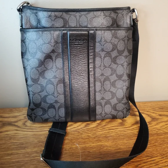 Black Coach Crossbody - Picture 1 of 10